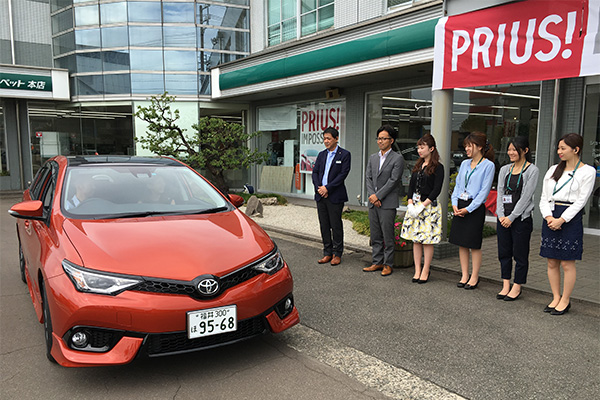 納車式  トヨタ 福井 トヨタのお店 あったか家族の福井トヨペット